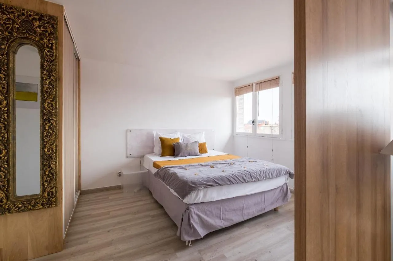 Honore Suite Saint Antoine Lione