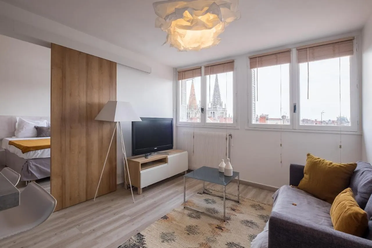 Honore Suite Saint Antoine Lyon Apartment